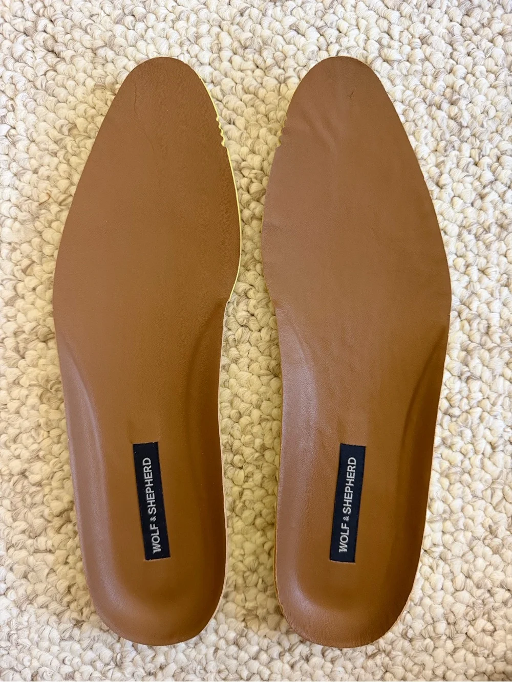 Wolf & Shepherd stylish brown